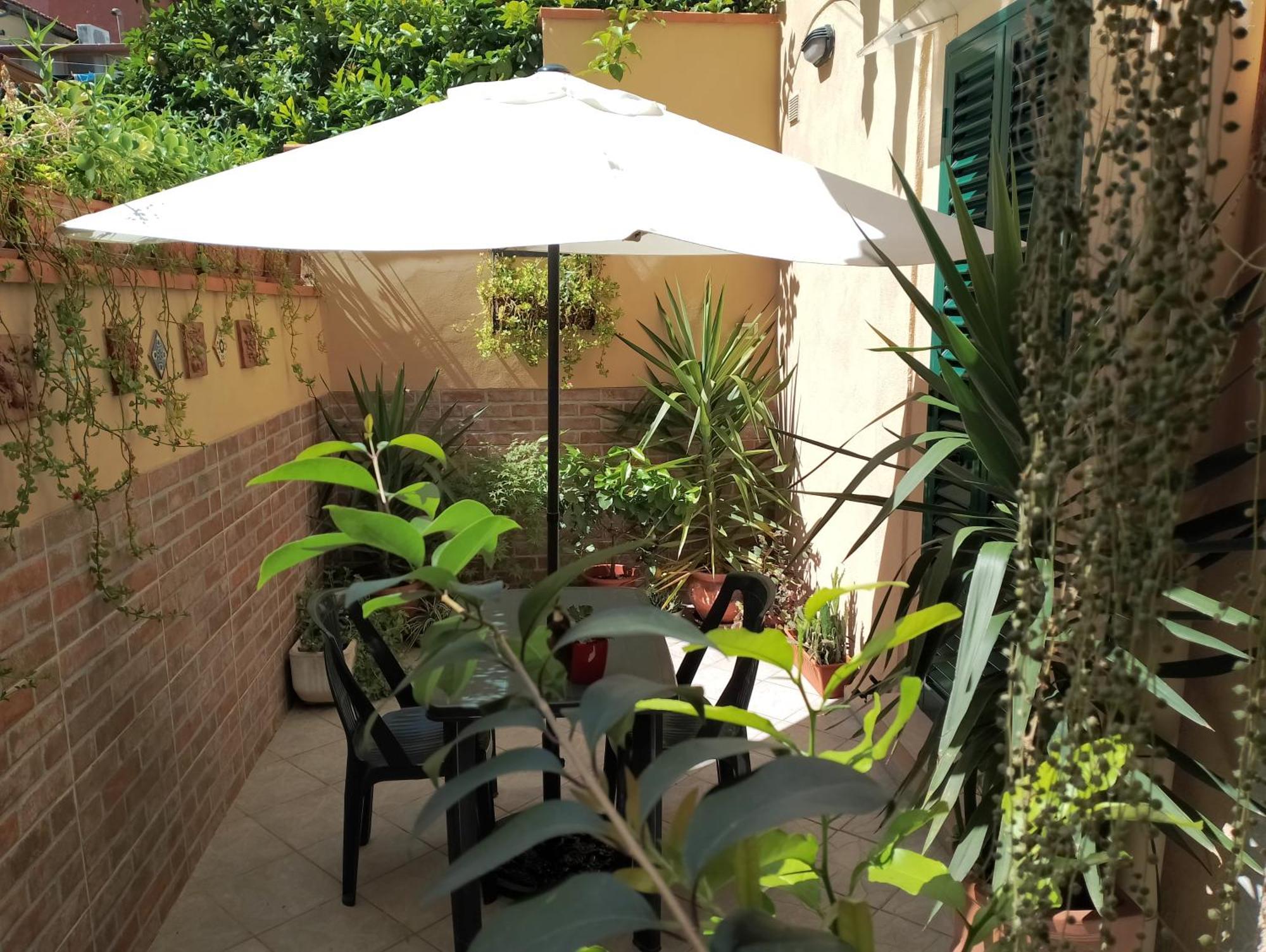 Il Piccolo Eden - Private Garden Livorno Exterior foto